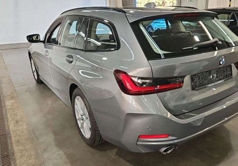 BMW 320, 2024 3