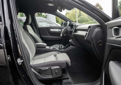 Volvo XC40, 2024 2