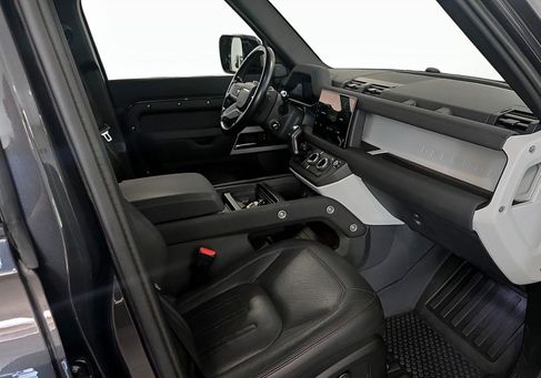 Land Rover Defender, 2022