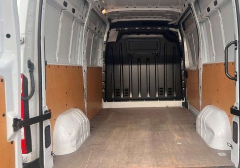 Nissan Interstar, 2022