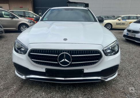 Mercedes-Benz E 220, 2021