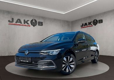 Volkswagen Golf, 2024