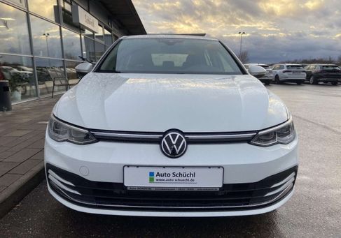 Volkswagen Golf, 2022