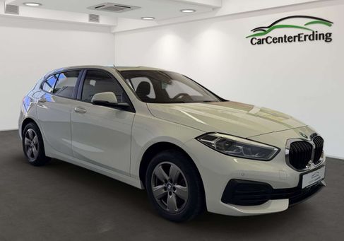 BMW 118, 2022