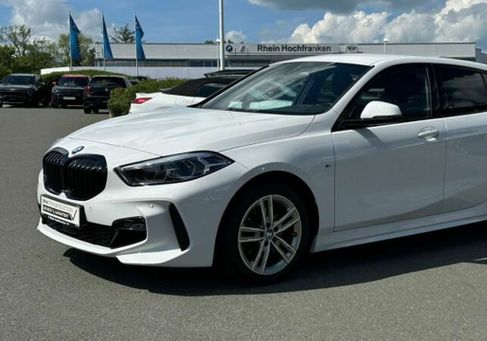 BMW 118, 2023