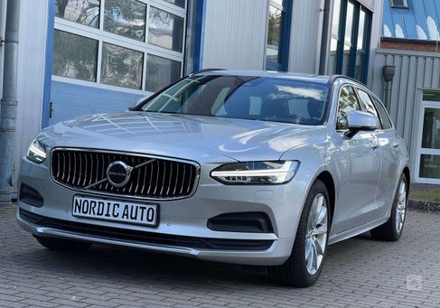 Volvo V90, 2022