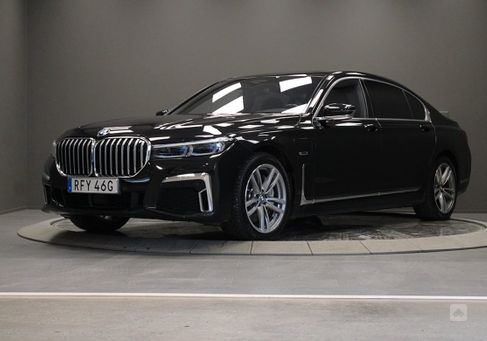 BMW 745, 2022