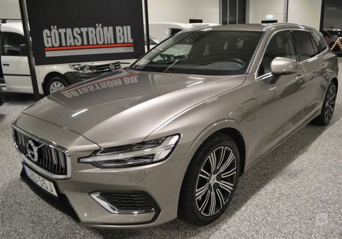 Volvo V60, 2022