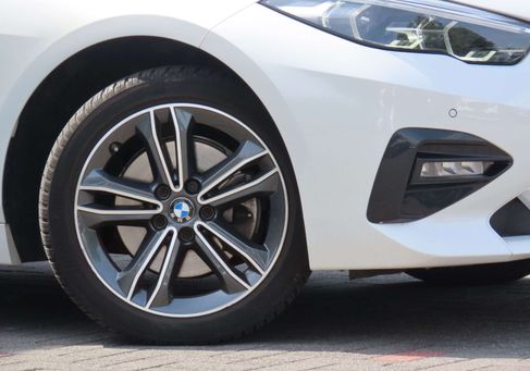 BMW 218, 2021 2