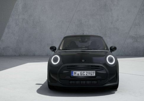 MINI ONE, 2021