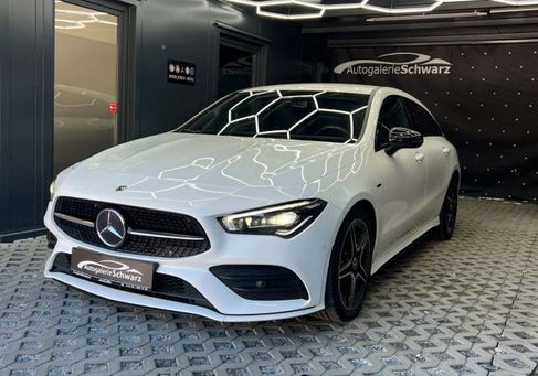 Mercedes-Benz CLA 200, 2022