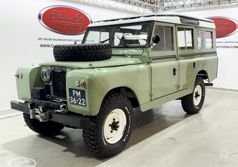 Land Rover 109, 1961