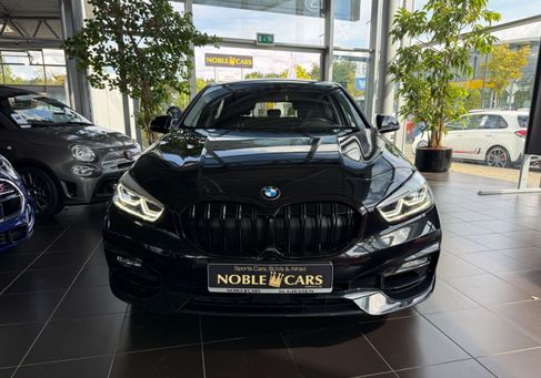 BMW 120, 2021 3