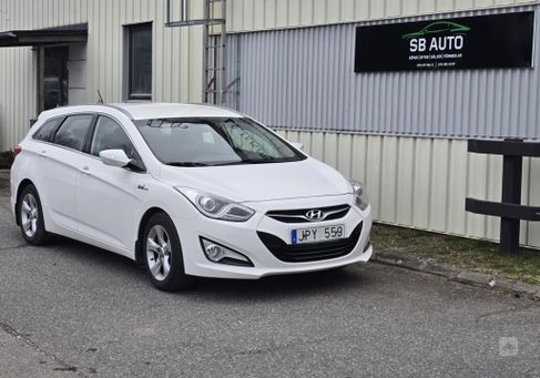 Hyundai i40, 2012