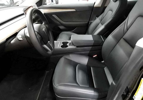 Tesla Model 3, 2022
