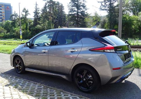 Nissan Leaf, 2021 3