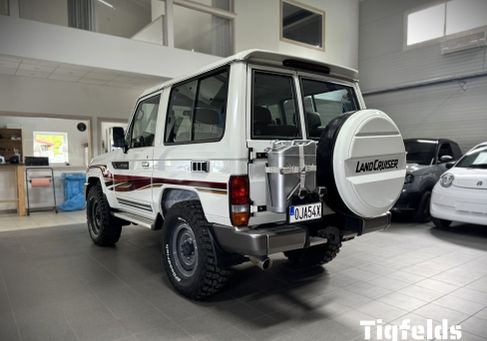 Toyota Land Cruiser, 2016