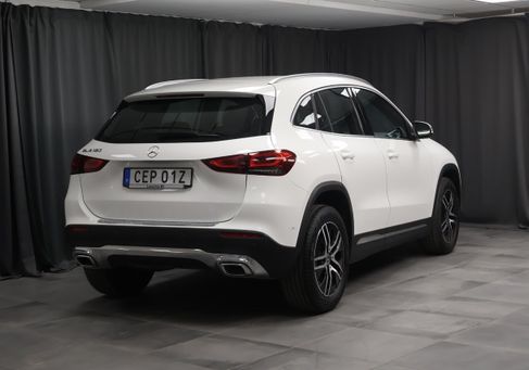 Mercedes-Benz GLA 180, 2023 2