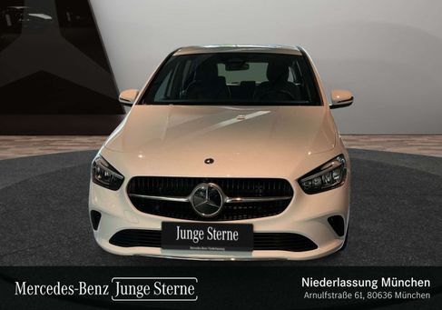 Mercedes-Benz B 180, 2026