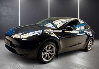Tesla Model Y, 2024
