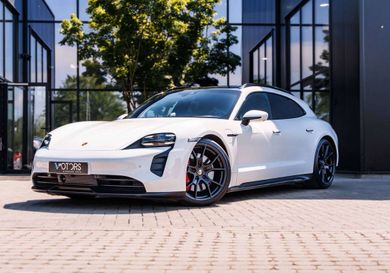 Porsche Taycan, 2022