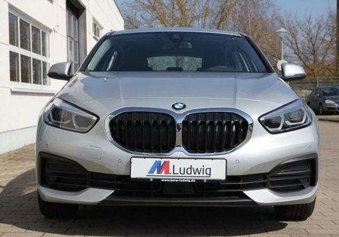 BMW 116, 2021