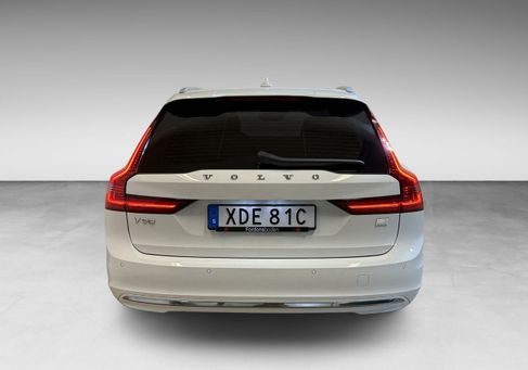 Volvo V90, 2021