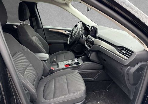 Ford Kuga, 2021