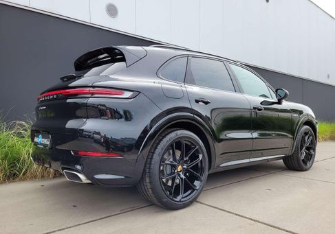 Porsche, 2024