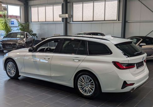 BMW 318, 2021