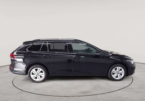 Volkswagen Golf, 2021