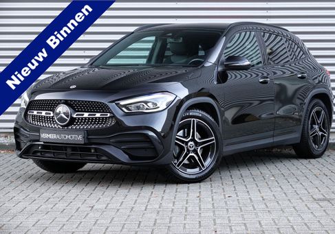 Mercedes-Benz GLA 200, 2023