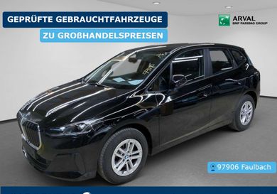 BMW 216, 2023
