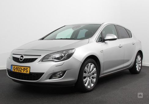 Opel Astra, 2010