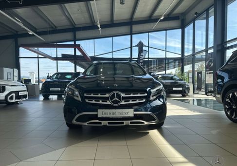 Mercedes-Benz GLA 200, 2019 3