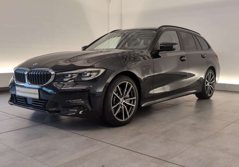 BMW 330, 2021 2