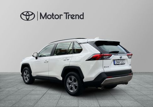 Toyota RAV 4, 2024 2