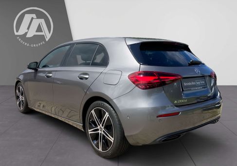 Mercedes-Benz A 200, 2025