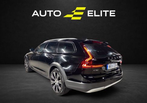 Volvo V90 Cross Country, 2021