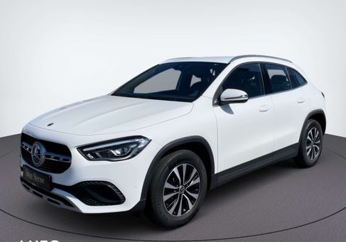 Mercedes-Benz GLA 180, 2021