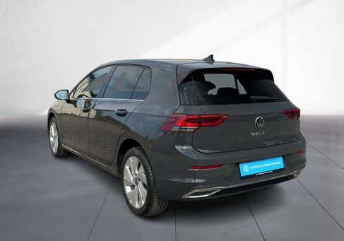 Volkswagen Golf, 2024 3