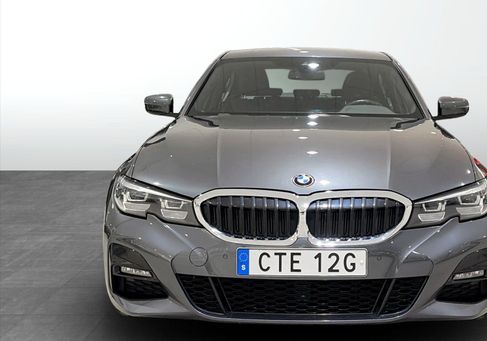 BMW 330, 2020