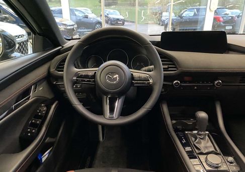 Mazda 3, 2025