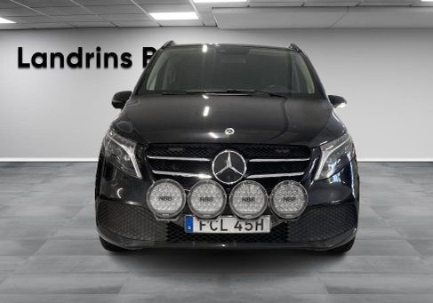 Mercedes-Benz V 300, 2023