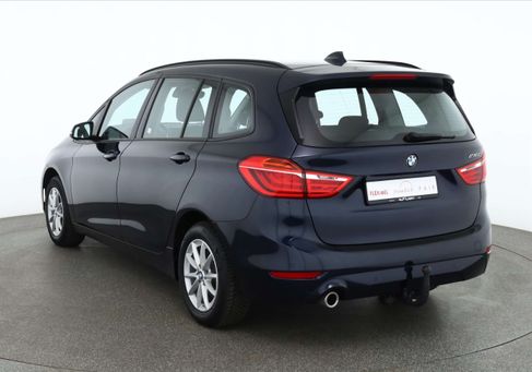 BMW 216, 2019