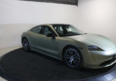 Porsche Taycan, 2021