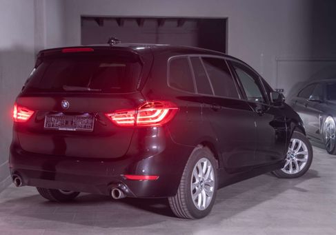 BMW 220, 2021 3