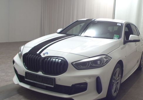 BMW 118, 2022