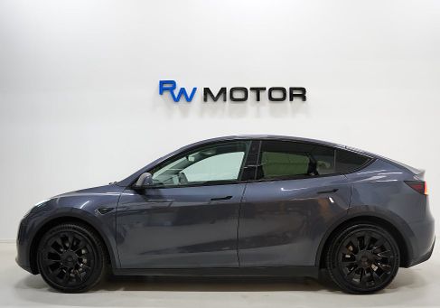 Tesla Model Y, 2023 3