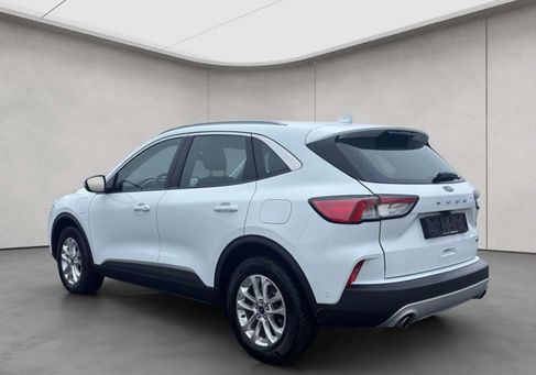 Ford Kuga, 2022